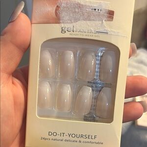 Gel Fantasy Ready-to-Wear Gel Nails